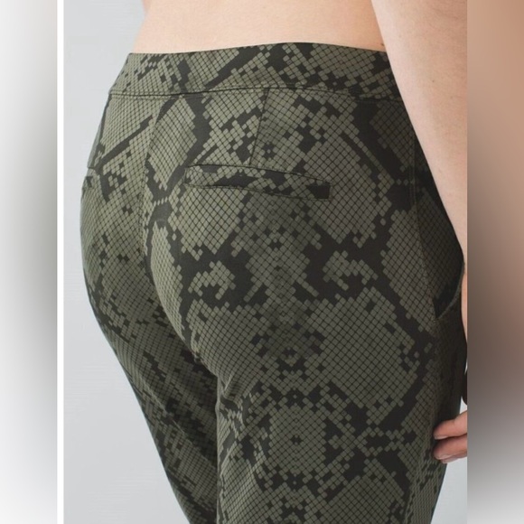 Lululemon Pants size 8 - Picture 9 of 9